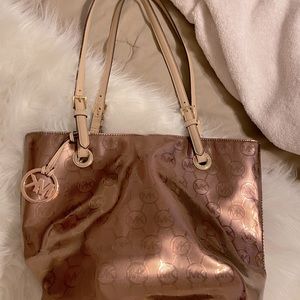 Michael kors signature tote
